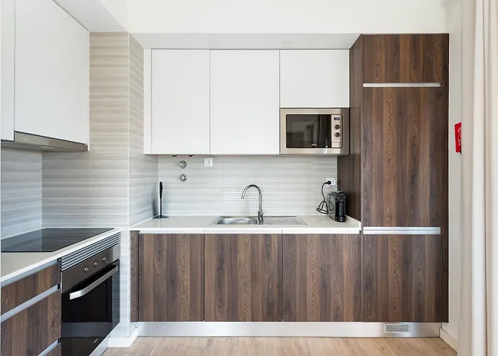 Your Algarve Base -bright 2br With Pool & Terrace Lägenhet Portimão