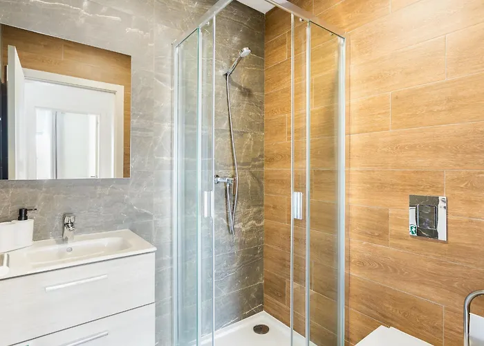 Your Algarve Base -bright 2br With Pool & Terrace