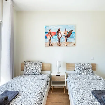 Your Algarve Base -bright 2br With Pool & Terrace * Портиман