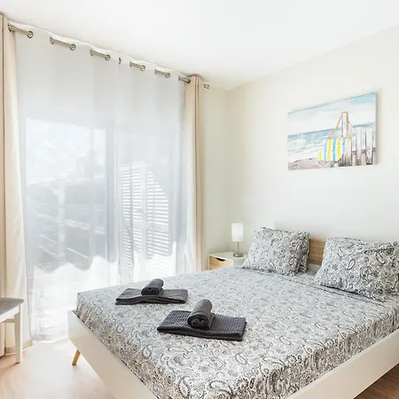 Апартаменты Your Algarve Base -bright 2br With Pool & Terrace Портиман