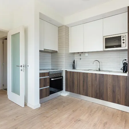 Апартаменты Your Algarve Base -bright 2br With Pool & Terrace *