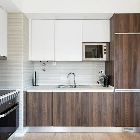 Your Algarve Base -bright 2br With Pool & Terrace Апартаменты Портиман